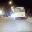 В центре Воронеже проехавший на красный автобус с пассажирами попал на видео - РИА Воронеж