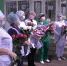 Воронежским  медикам в знак благодарности вручили букеты цветов - Городская справка 077