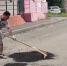 Воронежцы сами залатали ямы на дороге во дворе - Bloknot-Voronezh.Ru