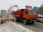 Днем в городе работала 231 единица снегоуборочной техники