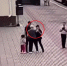 Показали видео задержания буйной женщины, схватившей за горло полицейскую на вокзале в Воронеже - МОЁ! Online