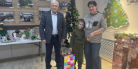 «Единая Россия» исполнила новогодние желания детей участников спецоперации - Единая Россия