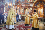 Митрополит Воронежский и Лискинский Леонтий возглавил воскресное богослужение