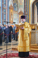 Митрополит Воронежский и Лискинский Леонтий возглавил воскресное богослужение