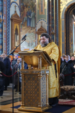 Митрополит Воронежский и Лискинский Леонтий возглавил воскресное богослужение