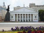 Почему власти не могут заставить воронежскую компанию отремонтировать сквер в центре города