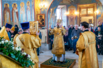 Митрополит Воронежский и Лискинский Леонтий возглавил торжественное богослужение в день престольного праздника соборного храма Алексиево-Акатова монастыря