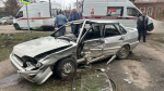 Nissan и ВАЗ столкнулись на перекрёстке в Борисоглебске: пострадали мужчина и женщина