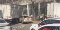 Мужчина пострадал в массовом ДТП с 3 грузовиками на проспекте Труда в Воронеже - ГТРК Воронеж