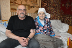 Владимир Митрофанович с мамой Александрой