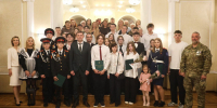 Мэр Сергей Петрин встретился с воронежскими школьниками и их опекунами - ГТРК Воронеж