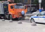 КамАЗ сбил велосипедиста в Воронеже (ВИДЕО)
