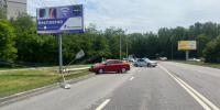 Столб упал на машину с младенцем и 9-летней девочкой в Воронеже - ГТРК Воронеж