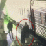 Появилось видео, как мужчина держал в заложниках женщину на станции в Россоши - ГТРК Воронеж