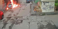 В Воронеже камеры сняли вблизи момент попадания дрона в машину и молниеносный пожар - ГТРК Воронеж