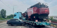 Под Воронежем в прицеп грузовика врезалась «Лада Калина» — есть пострадавшие - ВестиПК в Воронеже