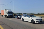Двое детей и взрослый пострадали в массовой аварии с грузовиком на воронежской трассе