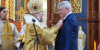 Глава митрополии вручил губернатору Александру Гусеву медаль святителя Митрофана Воронежского I степени - РИА Воронеж