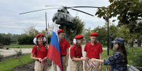 Ежегодную патриотическую акцию «Российский триколор» поддержали росгвардейцы в Воронеже - Росгвардия