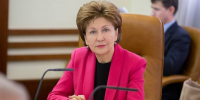 Галина Карелова поздравила жителей области с Днем государственного флага РФ - Единая Россия
