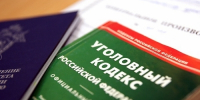 Несовершеннолетний уроженец Саратова предстал перед судом за кражу мобильного телефона и хищение средств с банковской карты - Следственный комитет