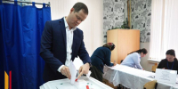 Зампредседателя правительства Воронежской области Александр Попов проголосовал на выборах депутатов областной и городской дум - РИА Воронеж