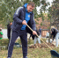 Владимир Нетёсов принял участие в общеобластном субботнике - ВестиПК в Воронеже