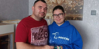 Поздравления, слова благодарности и подарки: Активисты «Единой России» и «Молодой Гвардии» поздравили жителей региона с Днем отца - Обозреватель.Врн