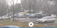 Машину разорвало. Жуткая авария в воронежском ЖК попала на видео - МОЁ! Online