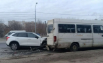 В Волгограде в ДТП с кроссовером пострадал 12-летний пассажир маршрутки