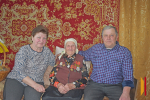 Анна Дмитриевна с сыном и невесткой