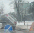 Внедорожник провалился в яму на дороге в Воронеже - Bloknot-Voronezh.Ru