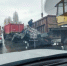 В Воронеже прицеп грузовика упал в огромную лужу - РИА Воронеж