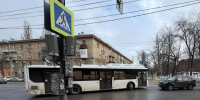 Мужчина пострадал в ДТП с автобусом на перекрёстке в Воронеже - МОЁ! Online