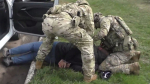 Появилось видео задержания иностранцев за подрыв БПЛА в воинской части в Воронеже