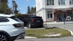 Автомобиль протаранил забор у школы в Воронежской области
