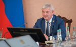 Гусев стал первым губернатором в России, пересевшим на электрокар