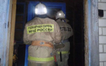 Пенсионерку спасли пожарные из горящей двухэтажки в воронежском Борисоглебске